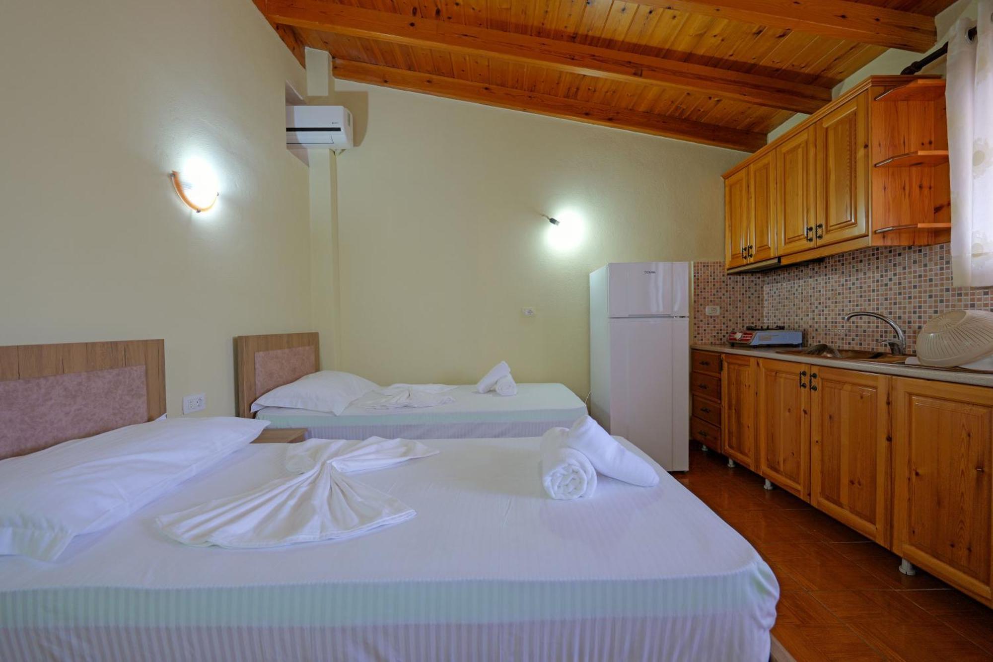 Vila Xhovani Ksamil Exterior photo