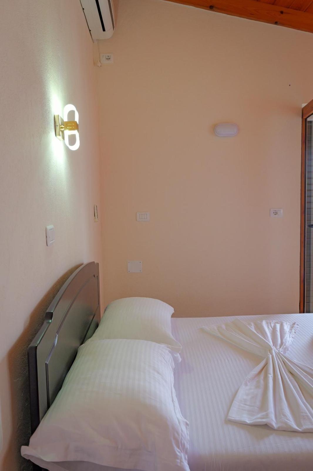 Vila Xhovani Ksamil Exterior photo